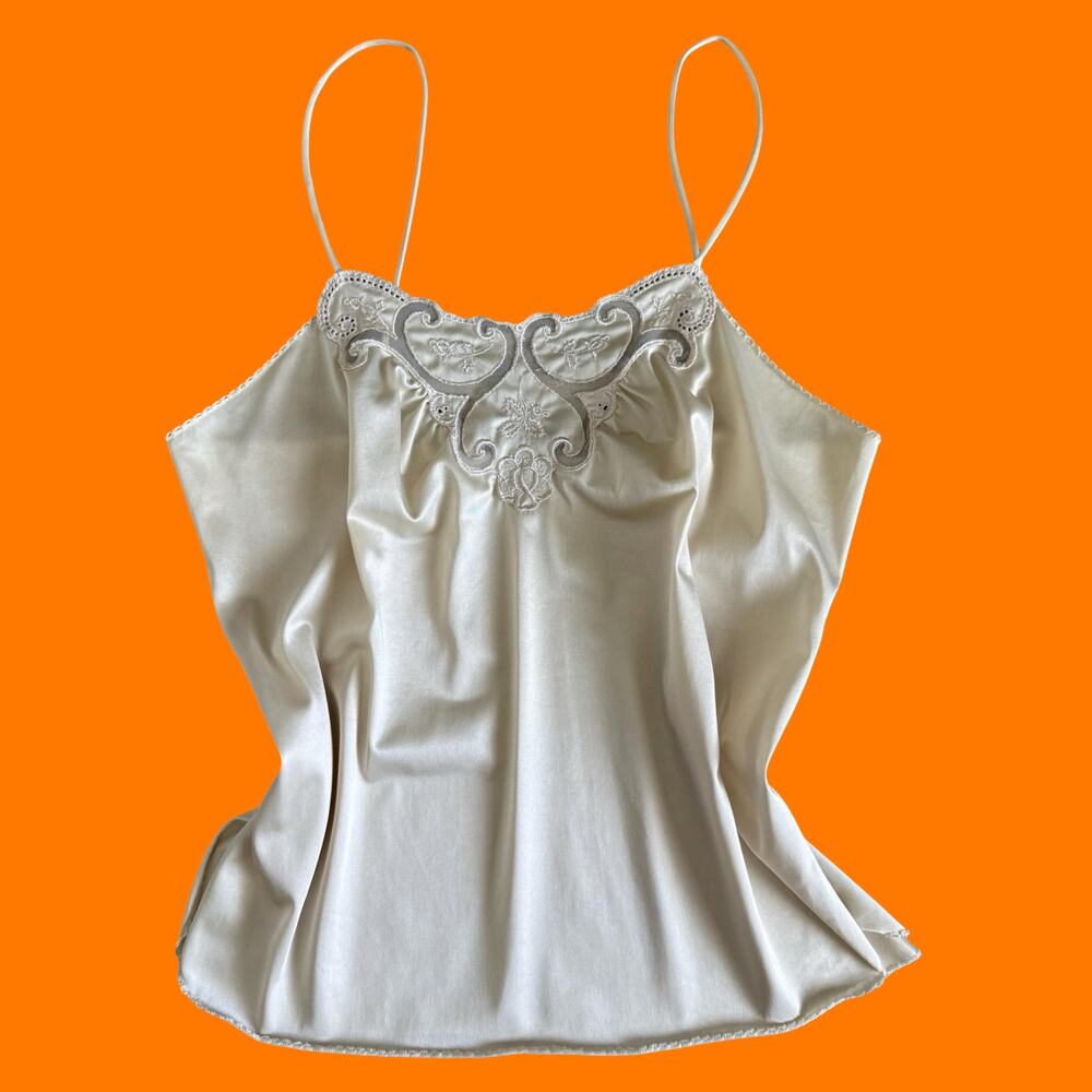 70's 80's vintage cream embroidered bridal lingerie camisole Size 34 vanity fair
